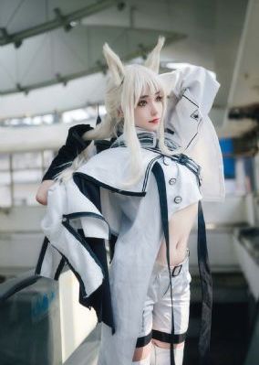 半妖乳娘